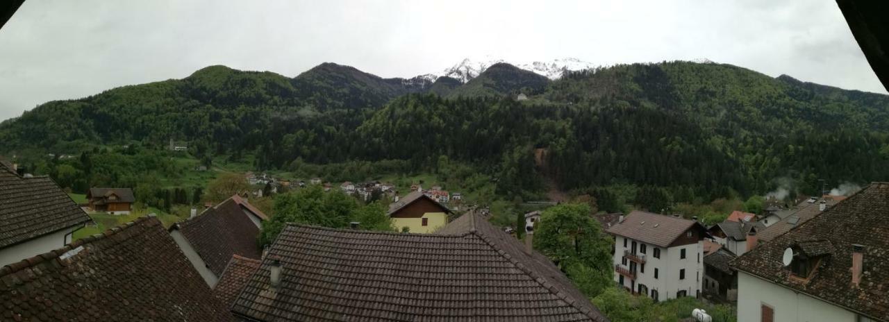 Alpedale Locanda Оваро Екстериор снимка