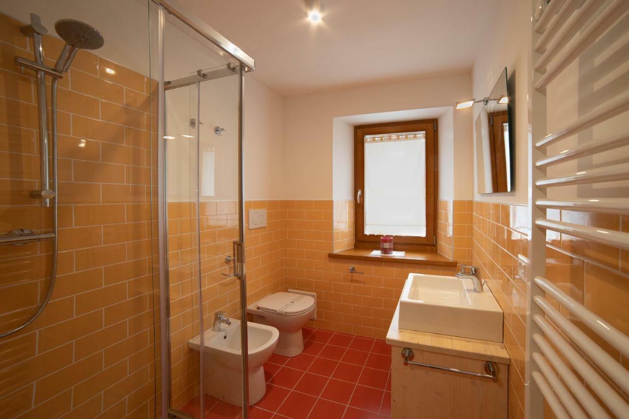Alpedale Locanda Оваро Екстериор снимка