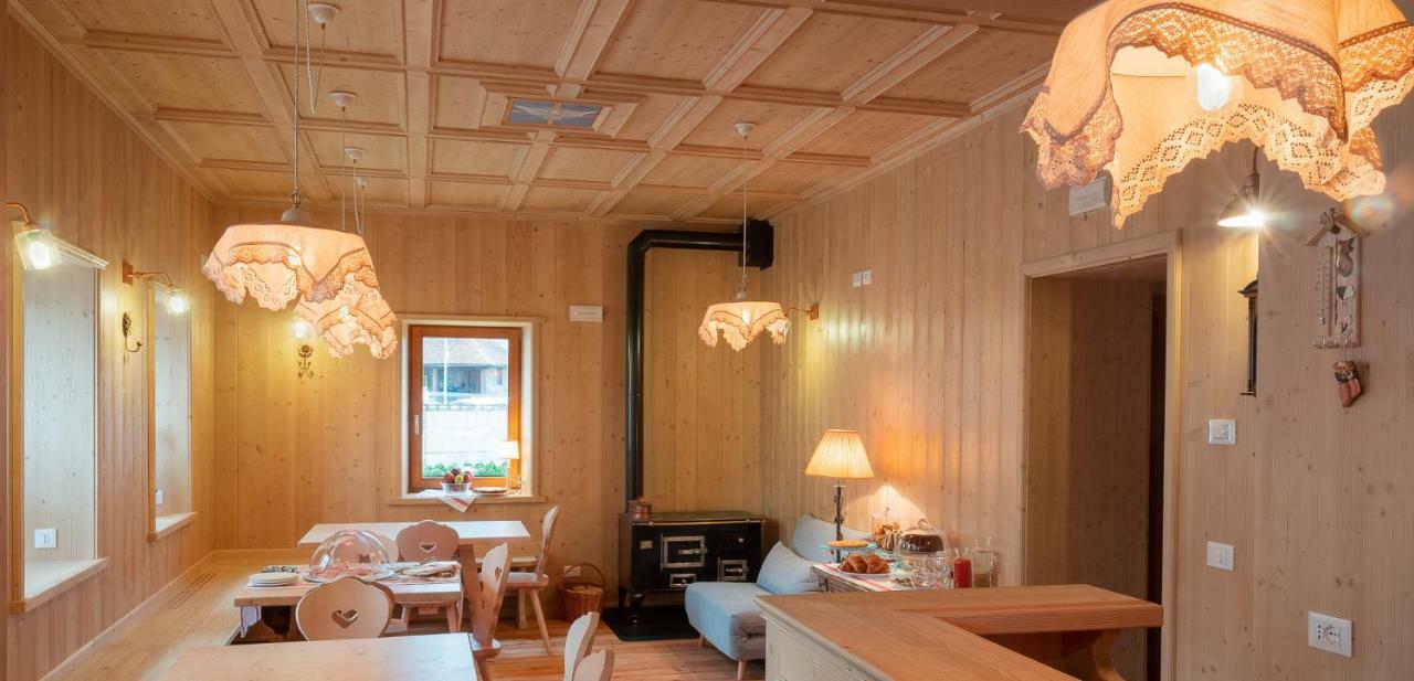 Alpedale Locanda Оваро Екстериор снимка
